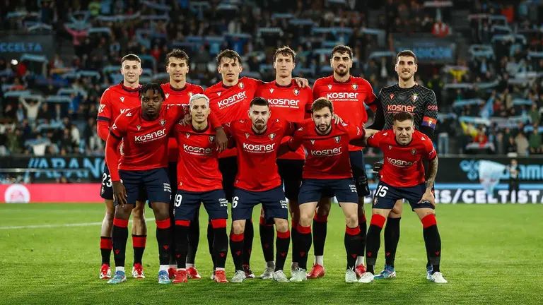 El once titular rojillo ante el Celta en el estadio de Balaídos. CA Osasuna.