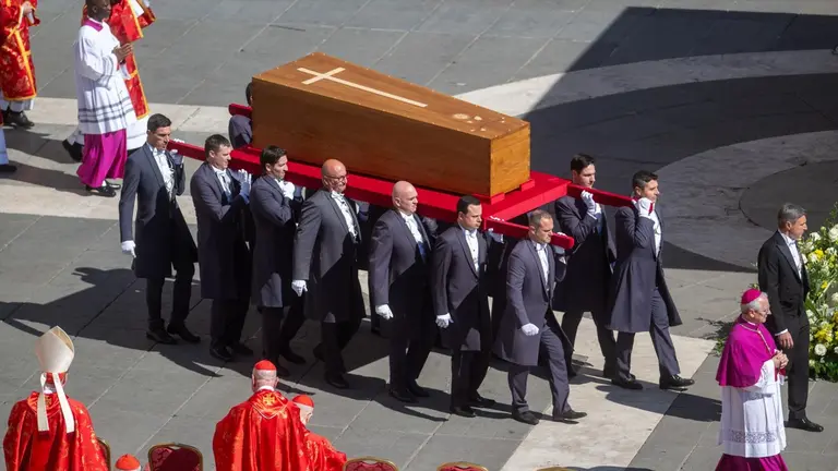 Funeral por el Papa Francisco celebrado este sábado en Roma.  EUROPA PRESS