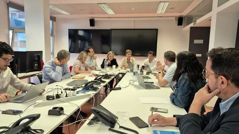 Gabinete de crisis encabezado por la presidenta Chivite tras el apagón generalizado. SOS NAVARRA