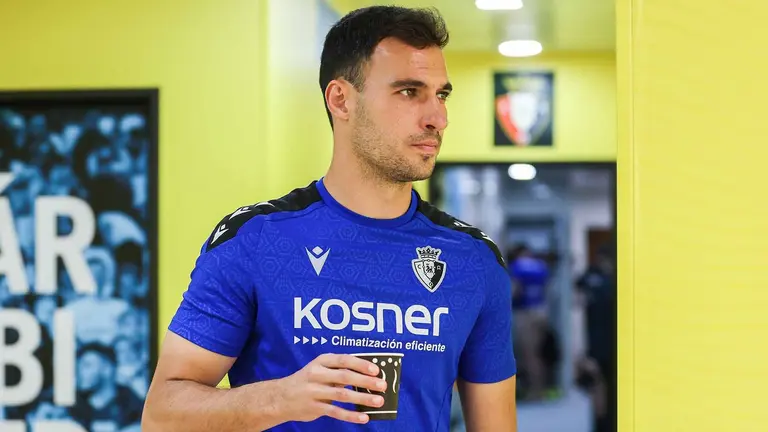 Unai García regresa al once titular después de casi un año. CA Osasuna
