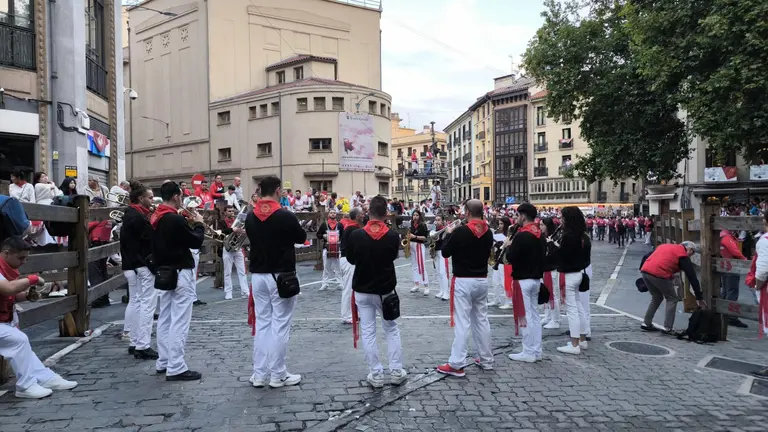 Momentos previos al quinto encierro de San Fermín 2025 del día 11 de julio con toros de Jandilla. LUCÍA VALERO