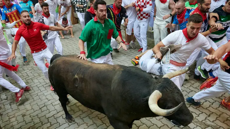 Toros de Jandilla en el encierro de 2025. IRANZU LARRASOAÑA