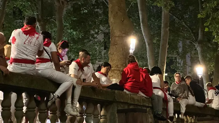 Momentos previos al sexto encierro de San Fermín del 12 de julio de 2025 con toros de José Escolar. IRANZU LARRASOAÑA