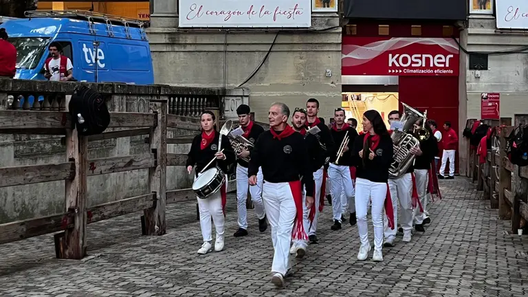 Momentos previos al séptimo encierro de San Fermín del 13 de julio de 2025 con toros de La Palmosilla. MAITE H. MATEO