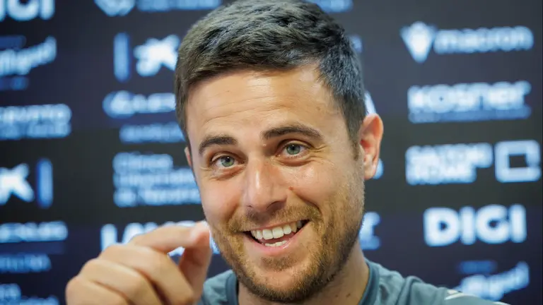 El entrenador de Osasuna, Alessio Lisci, en rueda de prensa. EFE/ Villar López
