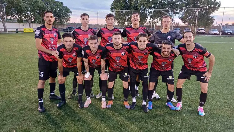 Once titular del CD Sant Jordi aficionado en su campo de Palma de Mallorca. Facebook Sant Jordi.