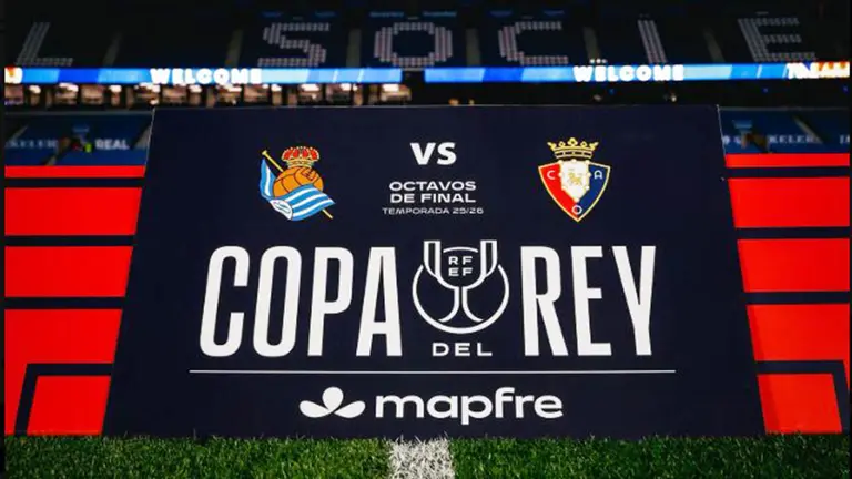 Cartel publicitario previo al partido de Copa en Anoeta. @RealSociedad.
