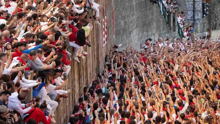 Cántico a San Fermín en Santo Domingo.