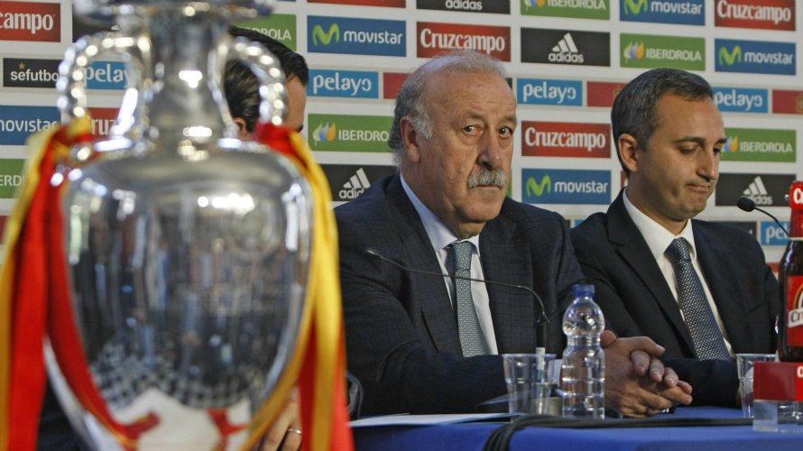 Vicente Del Bosque es el entrenador de la selección española de fútbol.