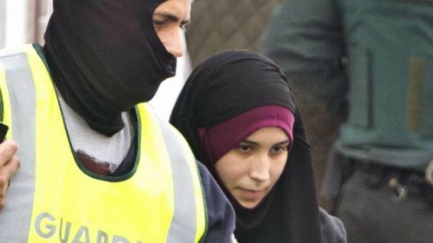 La joven de 22 años detenida cuando intentaba viajar a Turquia. EFE.