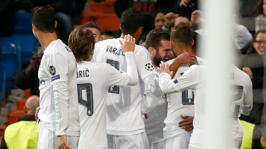 Los jugadores del R, Madrid celebran el gol ante el PSG. Efe.