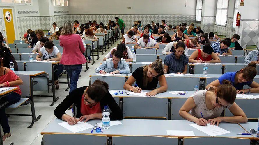 Un examen de oposiciones de maestros. EFE