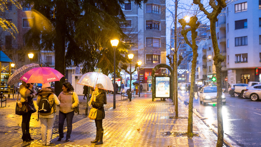 Tiempo: Lluvia en Pamplona. (2). IÑIGO ALZUGARAY