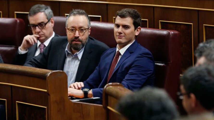 Villegas, Girauta y Rivera en el Congreso. EFE