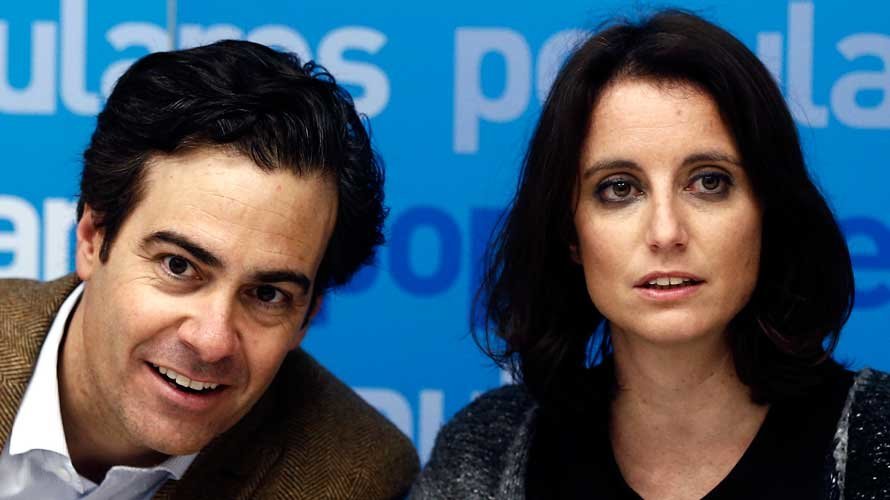 Andrea Levy y Pablo Zalba en la sede del Partido Popular de Navarra. EFE