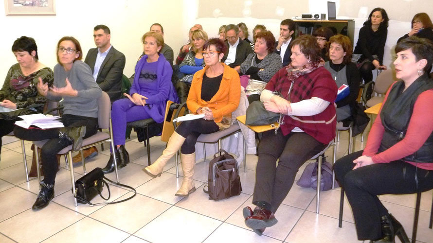 La Comisión de Salud visita el centro Josefina Arregui.