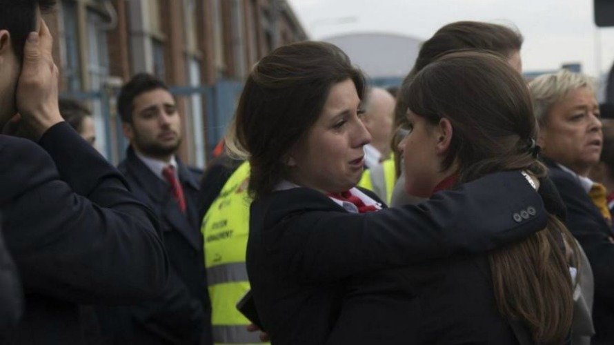 Consternación entre los trabajadores del aeropuerto de Bruselas. EFE.