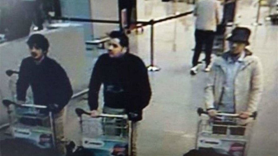 Sospechosos terroristas en el aeropuerto de Bruselas. EP