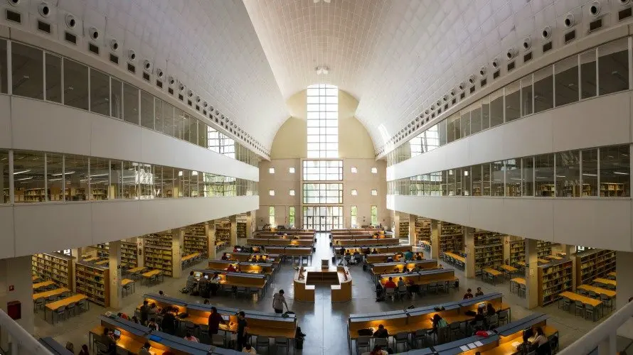 Imagen de la biblioteca de la UPNA. UPNA