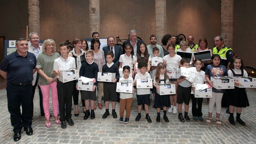 Entrega de premios del XV Concurso Escolar de Seguridad Vial del Ayuntamiento de Pamplona y la Fundación MAPFRE