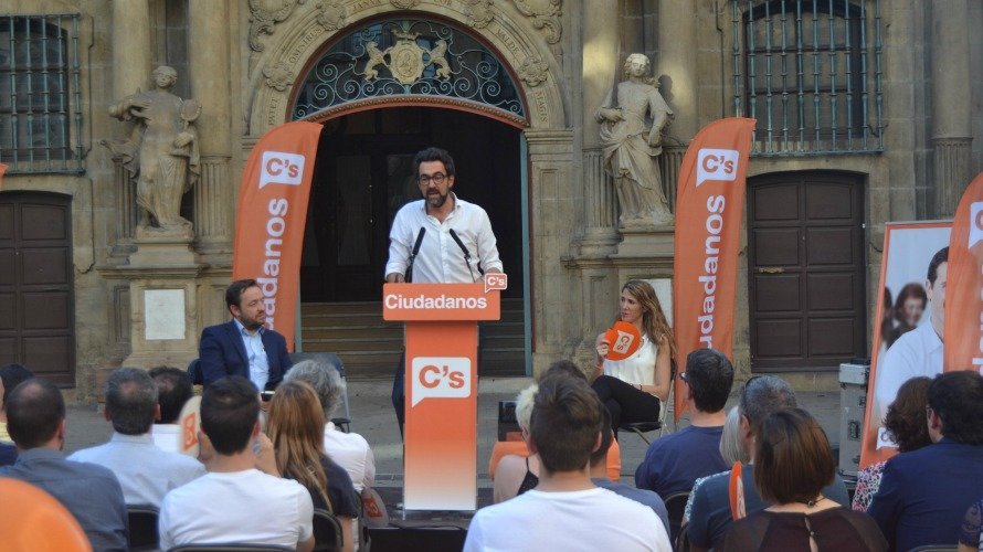Acto central de campaña de Ciudadanos Navarra con Francisco de la Torre y Ramón Romero. CIUDADANOS