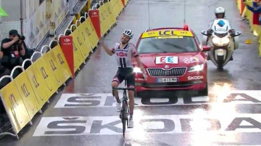 El holandés Dumoulin gana una etapa pasada por agua y granizo. Twitter Tour Francia.