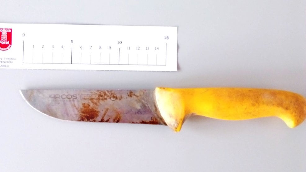 Cuchillo empleado por el hombre detenido en Cadreita por amenazar al patrón para el que trabajaba en el campo