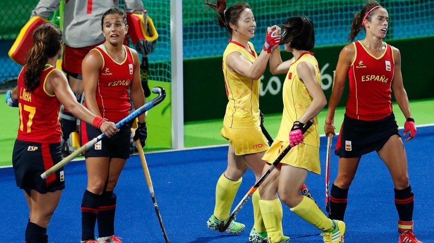 La selección española de hockey femenino pierde ante China en su segunda derrota. EFE. 