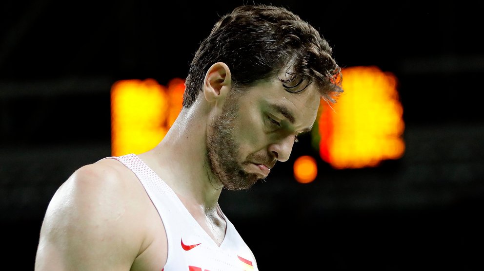. Rio De Janeiro (Brazil), 09/08/2016.- Pau Gasol Spain reacts after a play against Brazil during the men's basketball game of the Rio 2016 Olympic Games at the Carioca Arena 1 in the Olympic Park in Rio de Janeiro, Brazil, 09 August 2016. (España, Brasil, Baloncesto) EFE/EPA/JORGE ZAPATA