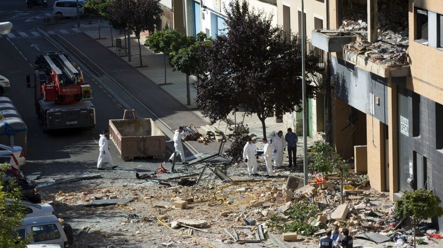 Imágenes en  Tudela tras la explosión de una vivienda. EFE Villar López