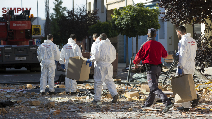 Imágenes en Tudela tras la explosión de una vivienda. EFE Villar López