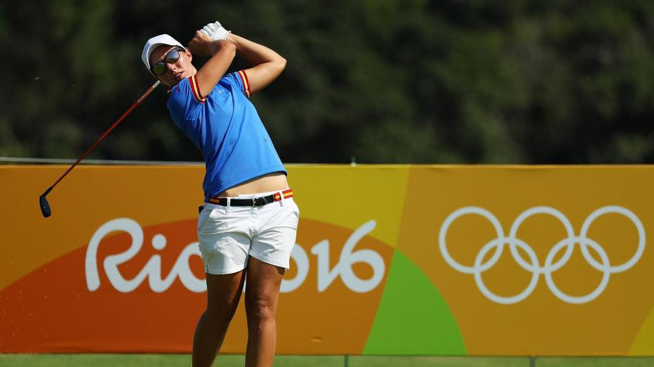 Carlota Ciganda durante la primera jornada de golf femenino en Río 2016