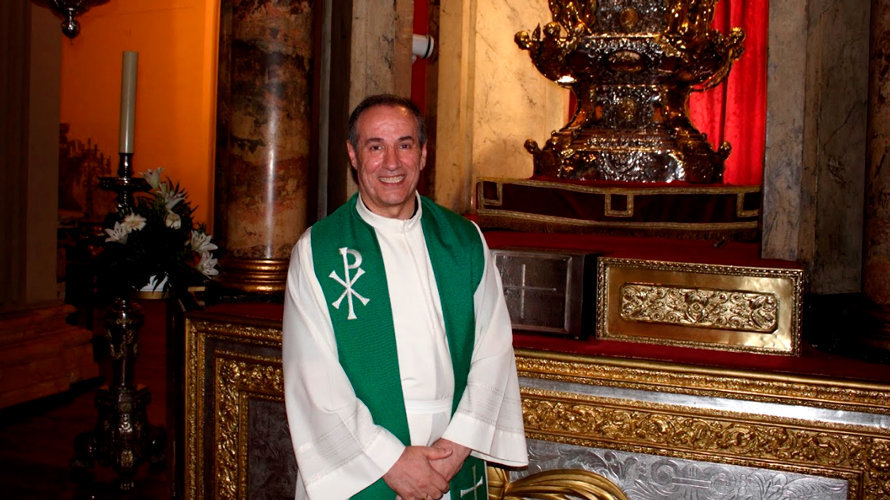 Javier Leoz se estrena como pastor de la Iglesia de San Lorenzo. S. REDIN