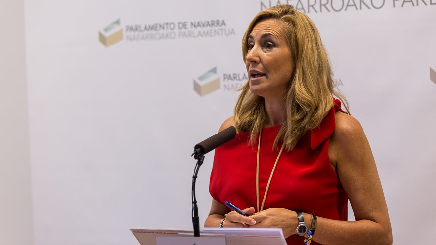 Ana Beltrán (PP) durante la rueda de prensa tras la Mesa y Junta de Portavoces del Parlamento de Navarra (1). IÑIGO ALZUGARAY