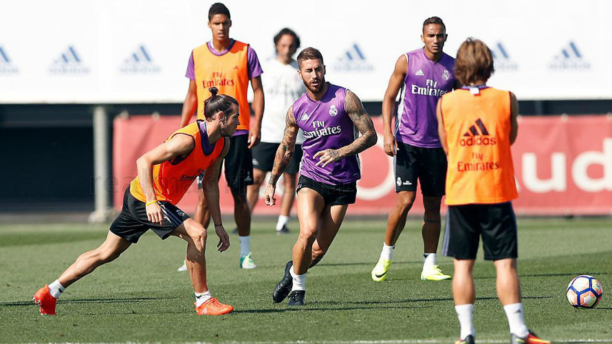 Entrenamiento del Real Madrid. Foto Web R. Madrid, Helios de la Rubia.