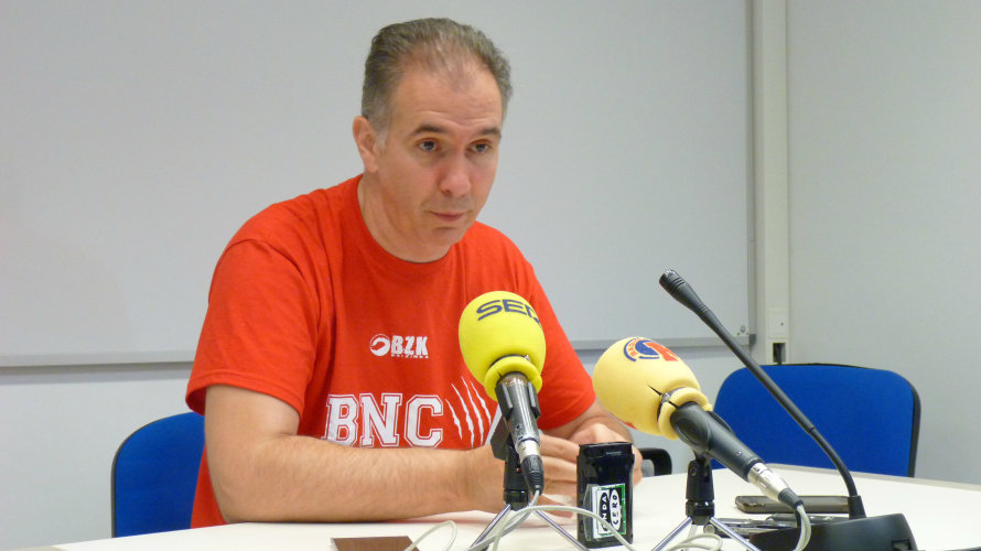 Joaquín Prado en sala de prensa.