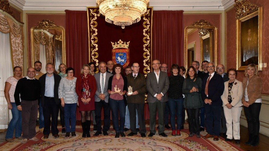 Recepción a representantes de las casas regionales en Navarra en el Ayuntamiento de Pamplona.