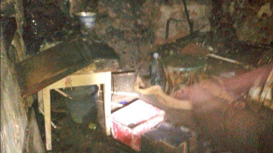 Imagen del interior de la vivienda afectada por el incendio en Lodosa.