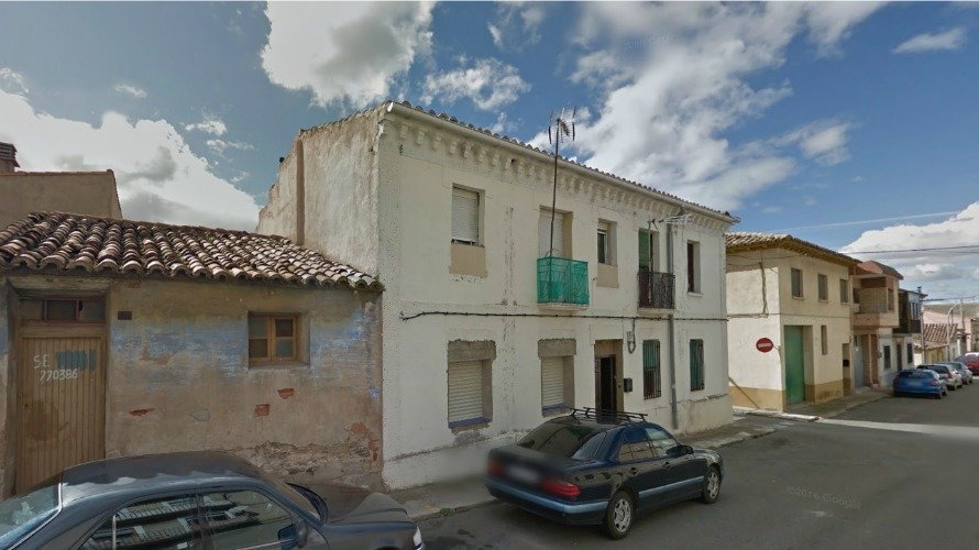 Viviendas en la calle Ruiz de Alda de Castejón, en la que se ha producido un incendio.