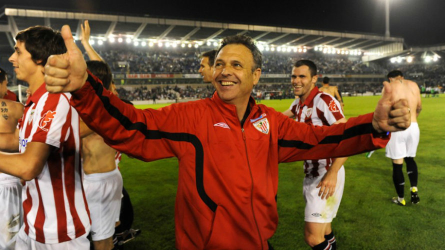 Joaquín Caparrós con el Athletic. Foto web Joaquín Caparrós.