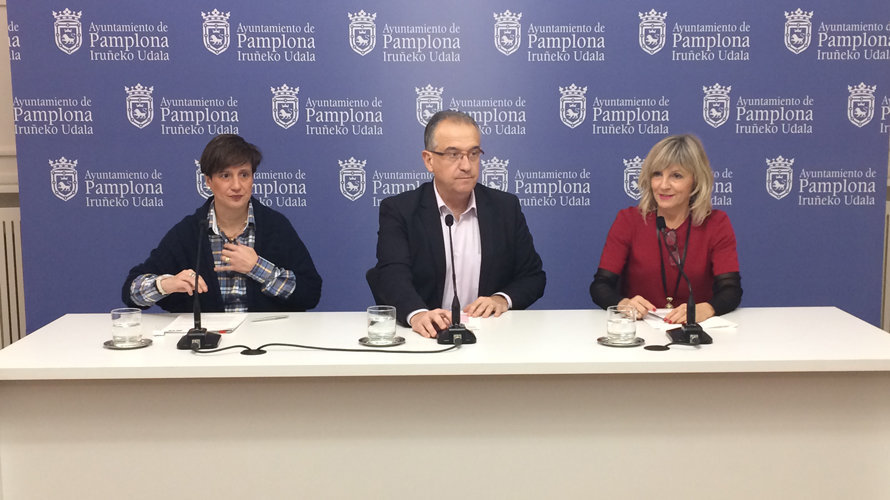Los concejales de UPN, Enrique Maya, Ana Elizalde y María Caballero.