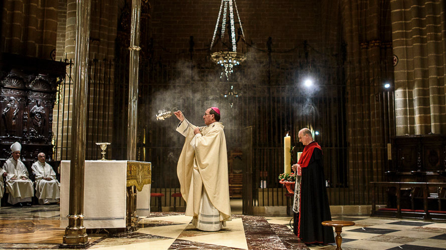 Misa en honor al Patrón de Navarra, San Francisco Javier en la Catedral de Pamplona. PABLO LASAOSA 17