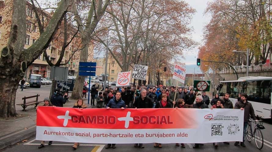 Manifestación convocada por ELA y LAB para exigir un mayor 'cambio' en Navarra. EP.