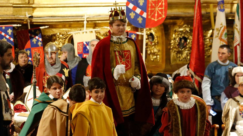 Coronación de David Rotari como nuevo Rey de la Faba en Lodosa. CEDIDA (4)
