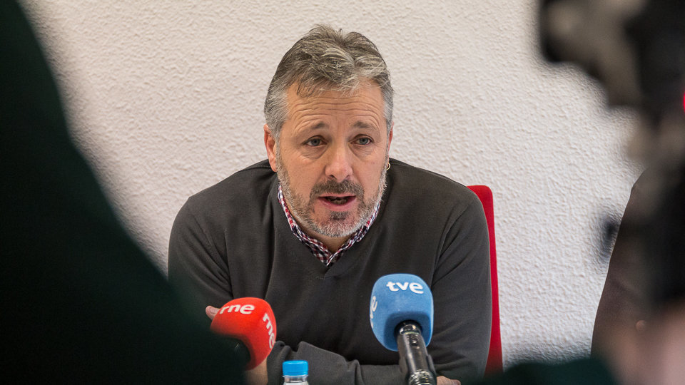 El presidente de UAGN, Félix Bariáin, y otros dirigentes del sindicato, David Lezáun y Luis Miguel Serrano, valoran el anuncio del Gobierno de Navarra de extender el Canal de Navarra hasta la Ribera.