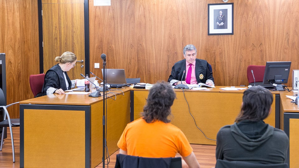 Juicio por un delito de atentado contra la autoridad celebrado en el Palacio de Justicia de Pamplona (03). IÑIGO ALZUGARAY