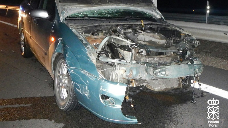 Uno de los dos coches que han colisionado en Fontellas, los dos conductores han dado positivo en el test de drogas POLICÍA FORAL