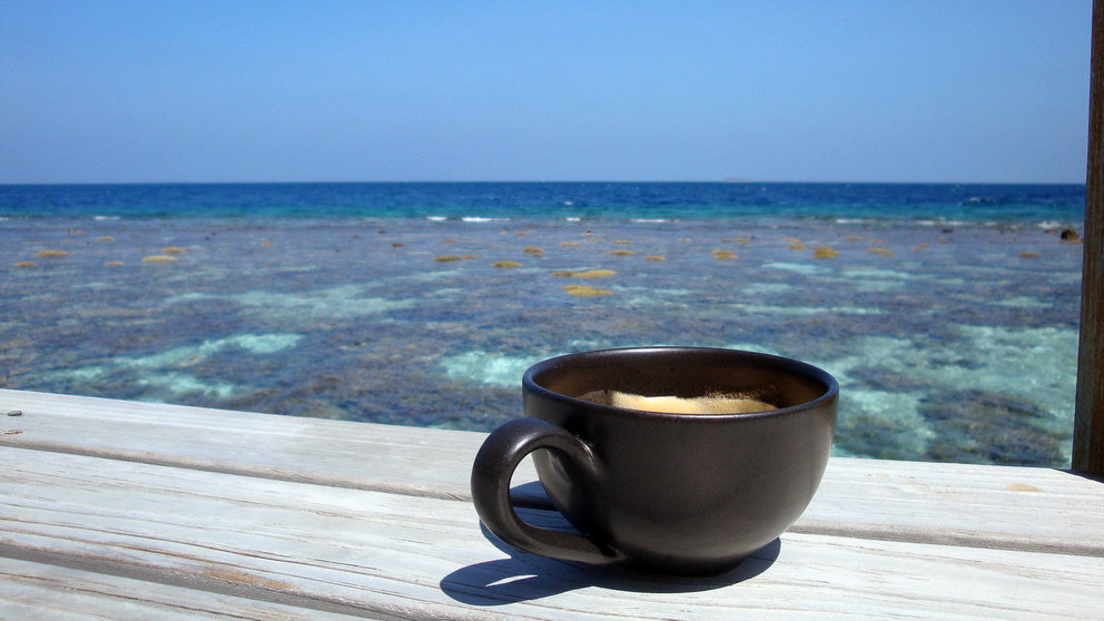 Un café en la playa