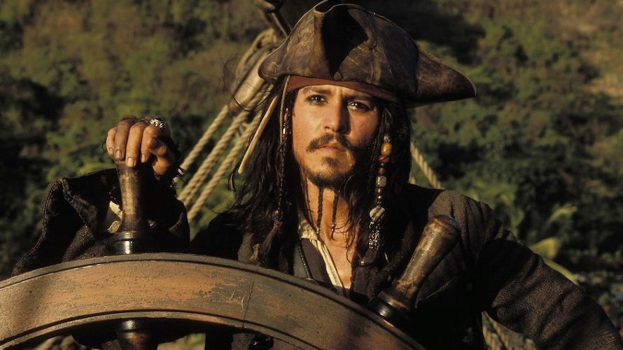 Johnny Depp en un fragmento de la primera película de Piratas del Caribe