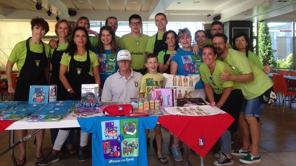 La Sociedad Anaitasuna ha organizado una fiesta de tortillas solidarias en beneficio de la Asociación Navarra de Autismo ANA